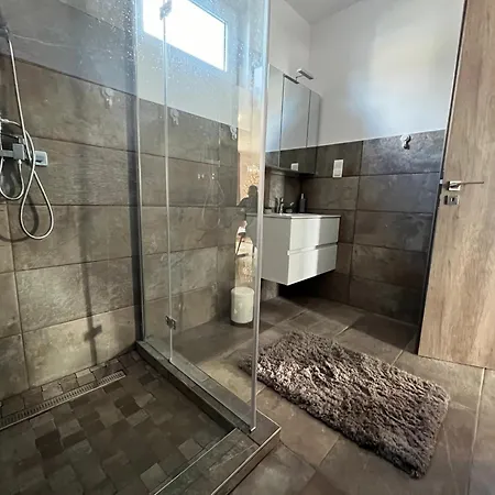 Dream Apartman Aliga Apartment *